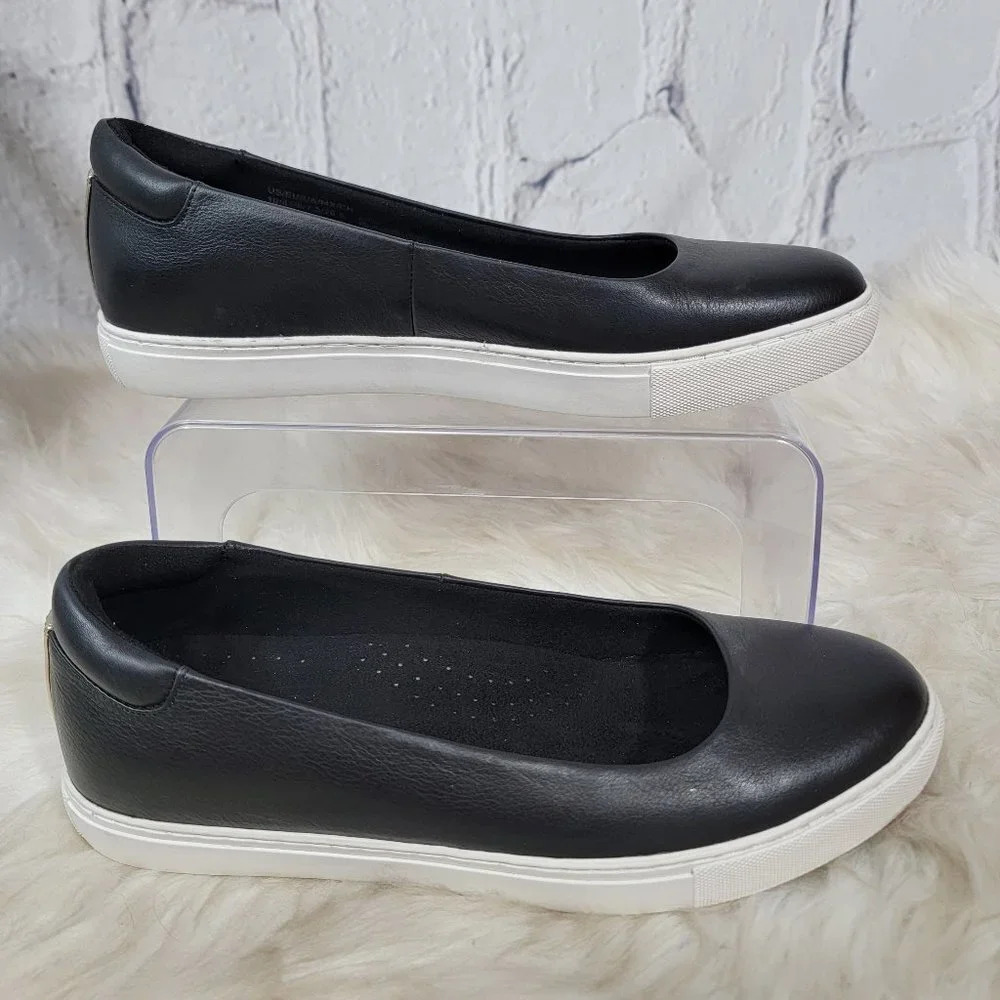 Kenneth Cole New York Womens 10 Slip On Flats Tennis Shoe Black White Simple